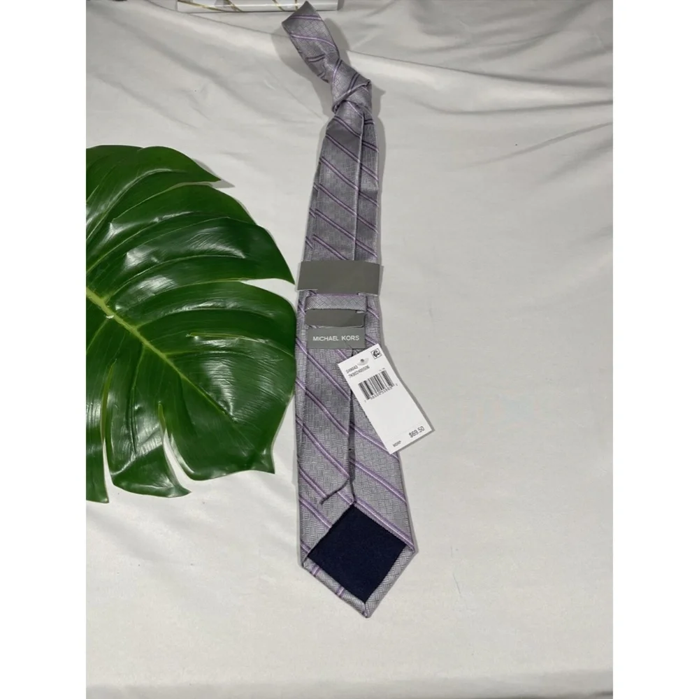 NWT $70 Michael Kors [ Men's Tie ] Cross-Hatch and Stripe in Grey/ Purple‎